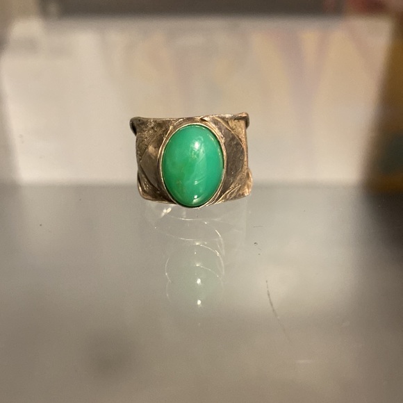 COPY - green ring - Picture 1 of 3